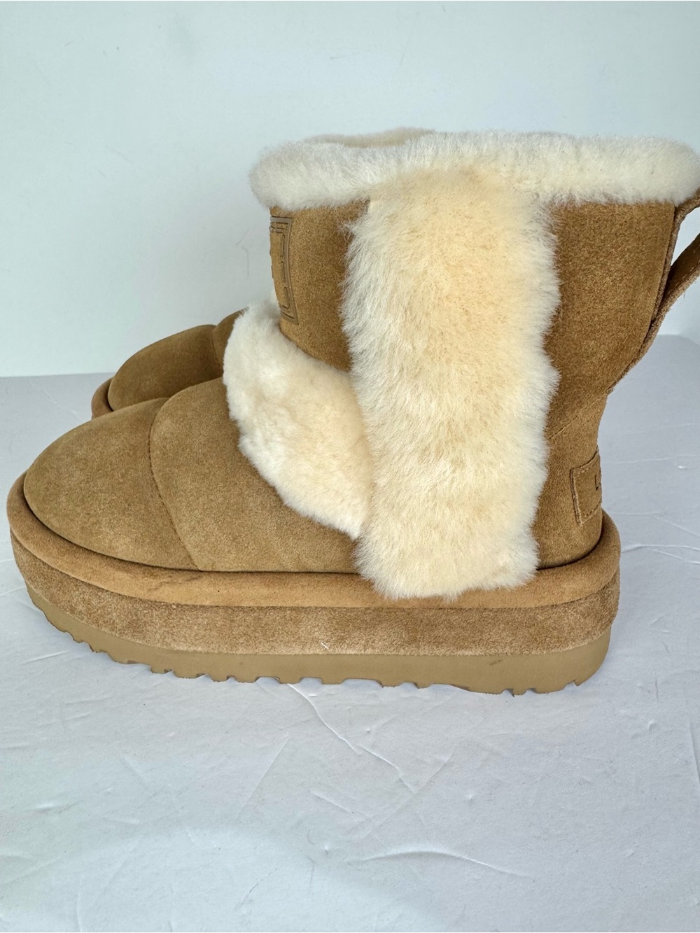 UGG Women’s Classic Chillapeak Spill Seams Boots in Chestnut with Platform Sz 7